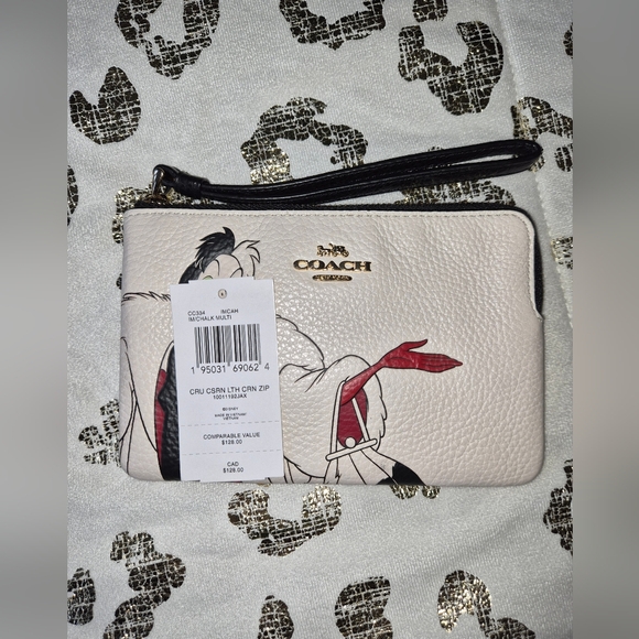 Rare Disney Cruella X Coach ZipUp Wristlet Wallet Mini Bag Purse Limited Edition - Picture 3 of 13